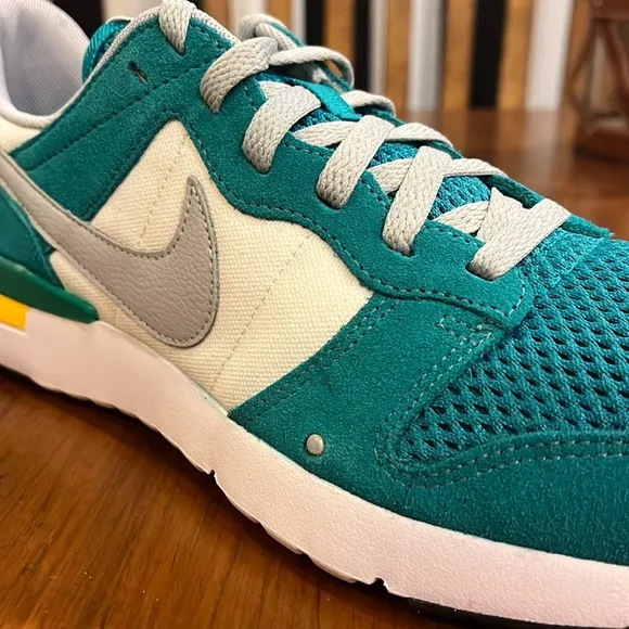 Nike Archive 83.M shoes sneakers new 747245 300 rio teal Men’s size 9.5