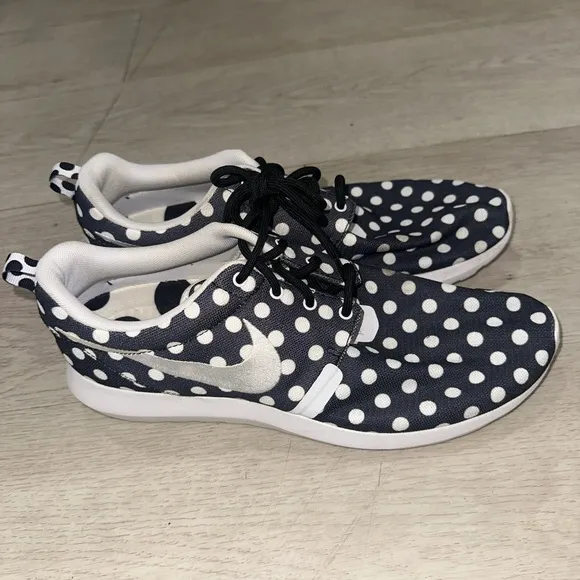 Nike Black and White Roshe Polka Dot Sneakers
