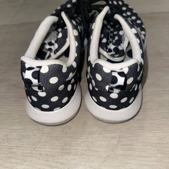 Nike Black and White Roshe Polka Dot Sneakers