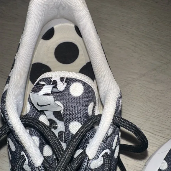 Nike Black and White Roshe Polka Dot Sneakers
