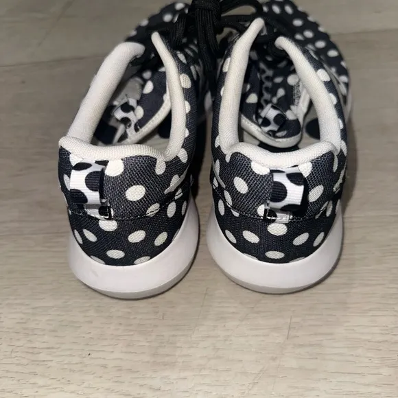 Nike Black and White Roshe Polka Dot Sneakers
