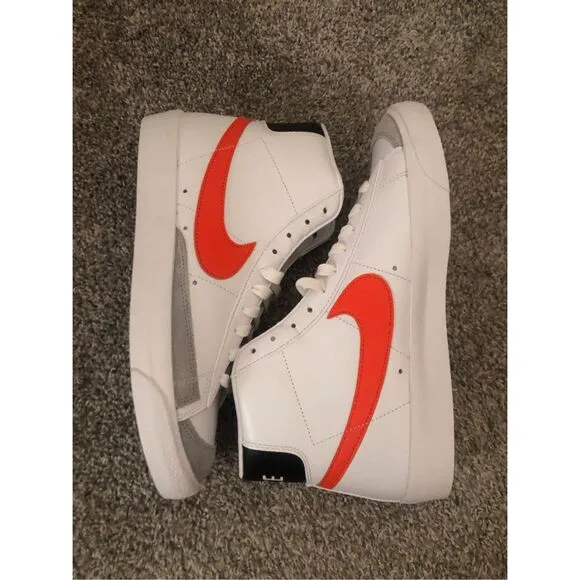 Nike Blazer Mid '77 Vintage Men's Shoes Size 10/ Women’s Size 11.5