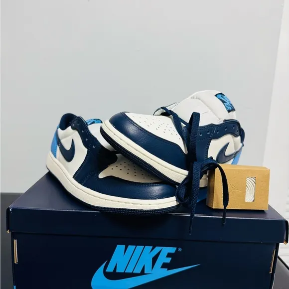 Nike Blue and White Sneakers Air Jordan 1Low Obsidian