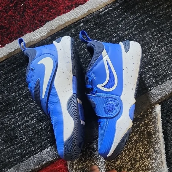 Nike Blue Elastic Slip-On Sneakers