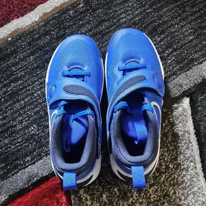 Nike Blue Elastic Slip-On Sneakers