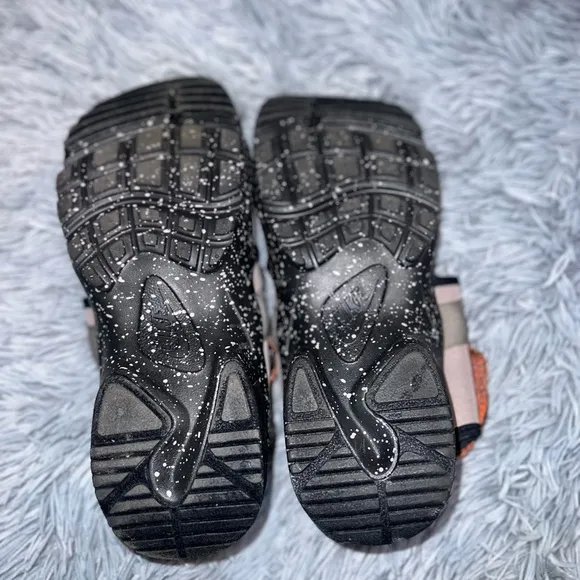Nike Canyon Sandals size 8 shoes