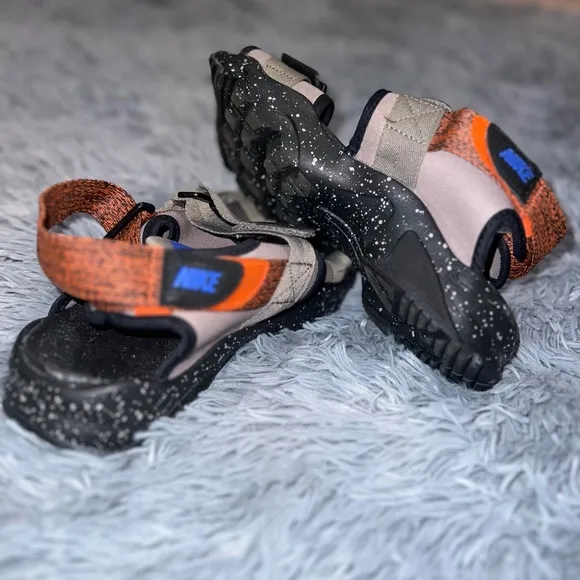 Nike Canyon Sandals size 8 shoes