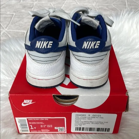 Nike Drunk Low Boys Size 1 Blue and White Sneakers