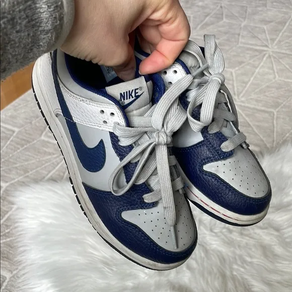 Nike Drunk Low Boys Size 1 Blue and White Sneakers