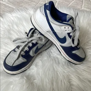 Nike Drunk Low Boys Size 1 Blue and White Sneakers