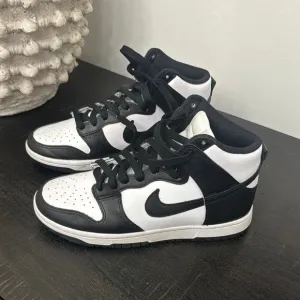 NIKE DUNK HIGH PANDA youth sz 6