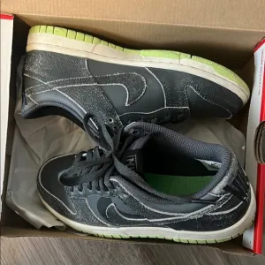 Nike Dunk Low Sneakers - Gray and Green