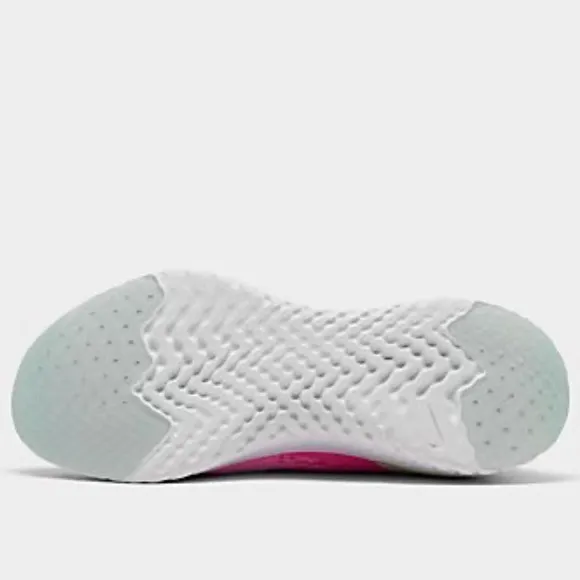 Nike Epic Phantom React running shoes