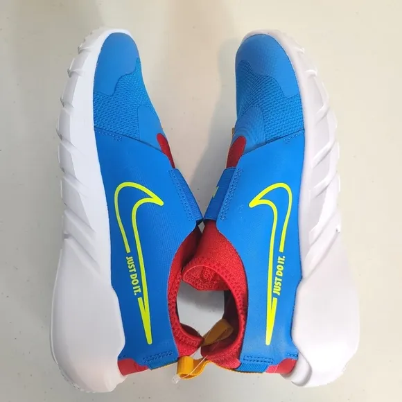 NIKE Flex Runner 2 GS Photo Blue Atomic Green Slip-On Sneakers
