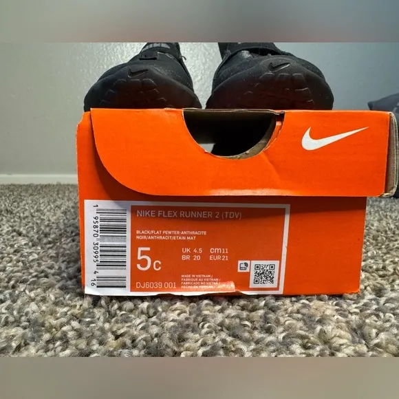 Nike Flex Runner 2 Slip-On Running Sneakers