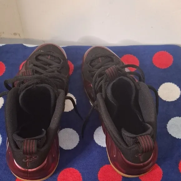 Nike Foamposite Stylish Black and Burgundy Sneakers