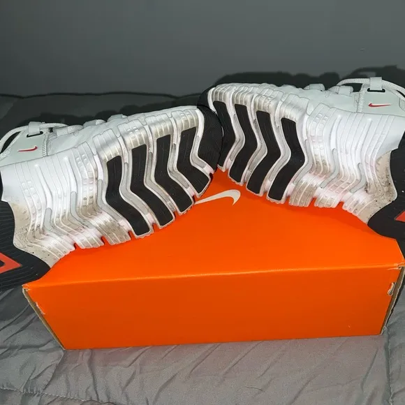 Nike Free Metcon 5 Orange Box