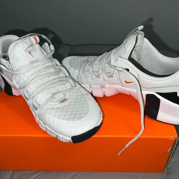 Nike Free Metcon 5 Orange Box