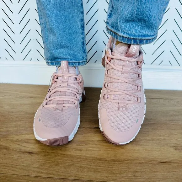 ⭐Nike Free Metcon 5 Pink Oxford 8.5 Womens Training Shoes Dusty Pink DV3950-600
