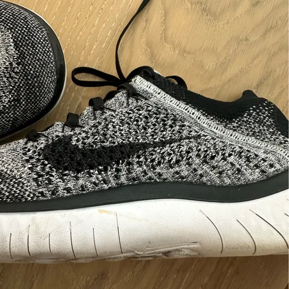 Nike Free Run Flyknit Men's Road Running Shoes Black Gray White Size 11 Light