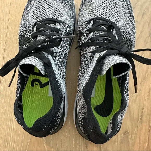 Nike Free Run Flyknit Men's Road Running Shoes Black Gray White Size 11 Light