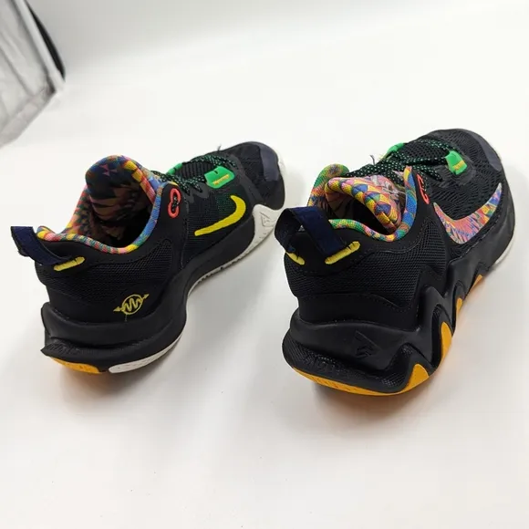 NIKE Giannis Immortality 2 Kaleidoscope Colorway Basketball Shoes Youth Sz 4