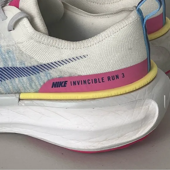 NIKE Invincible Run 3 Running Shoes Mens 12.5 White Blue Pink Zoom X Sneaker