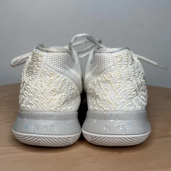 Nike Kyrie 3 EP Summer Pack Ivory Basketball Shoes Sneakers Kids Size 6Y