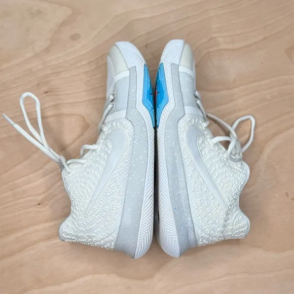 Nike Kyrie 3 EP Summer Pack Ivory Basketball Shoes Sneakers Kids Size 6Y