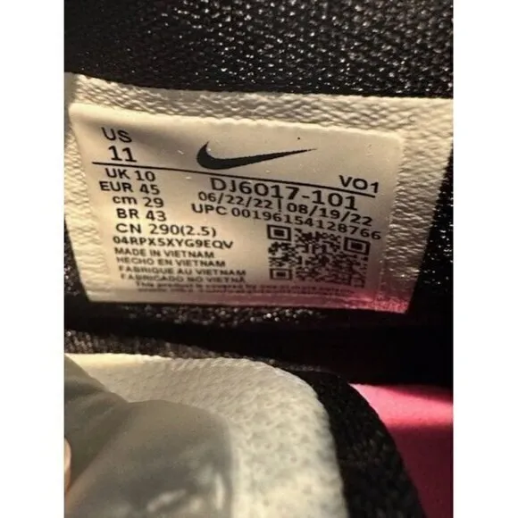 Nike Kyrie 8 &quot;White Black&quot;‎ DJ6017-101 Men's size 11 NWOT