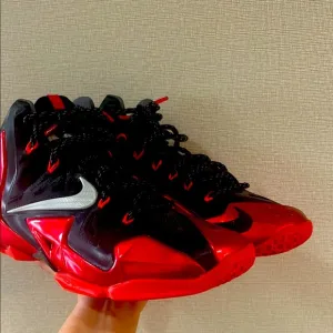 Nike LeBron 11 Away Size 10 Men’s Size 2013 black and red