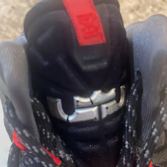Nike LeBron 11 Away Size 10 Men’s Size 2013 black and red