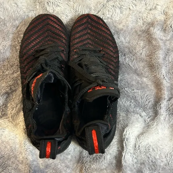 Nike LeBron 16 GS Fresh Bred Size 6.5y