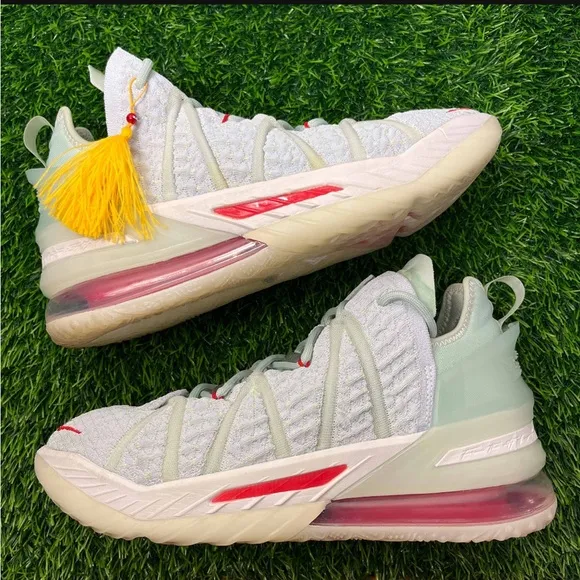 Nike LeBron 18 XVIII EP Empire Jade Green