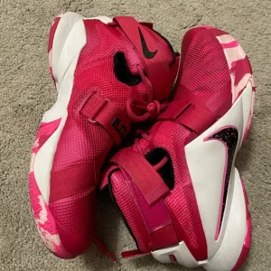 Nike LeBron Soldier 9 Think Basketball Shoes
