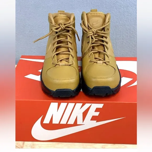 Nike Manao Leather Boots Sneakers Youth Size 6Y Women's Size 7.5 Wheat Tan