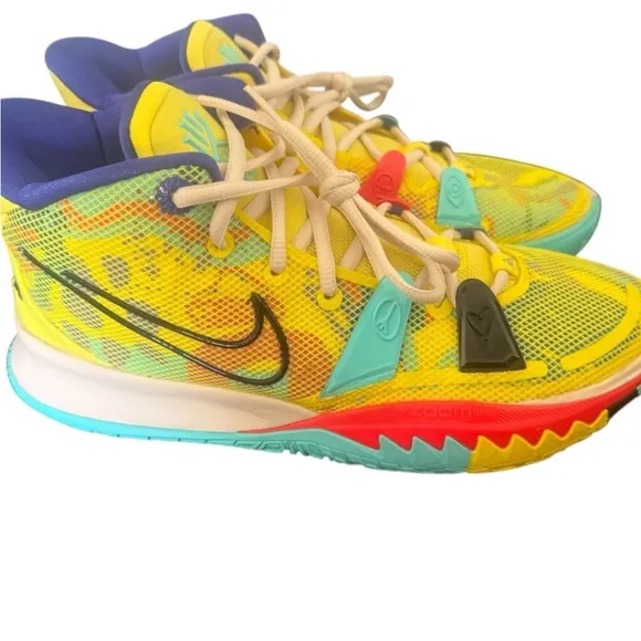 Nike Men’s 1 world 1 people shoe