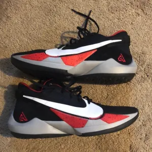 Nike Men’s Sz 13 Giannis Sneakers Black / Red