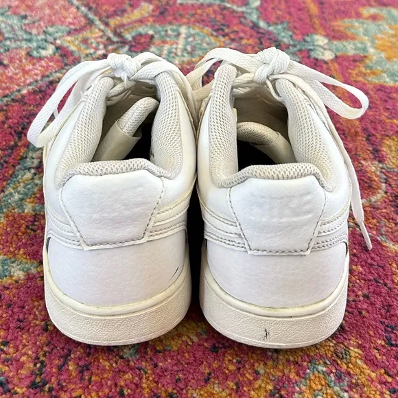 Nike | Men’s white Court Vision Low lace up sneakers, size 8.5