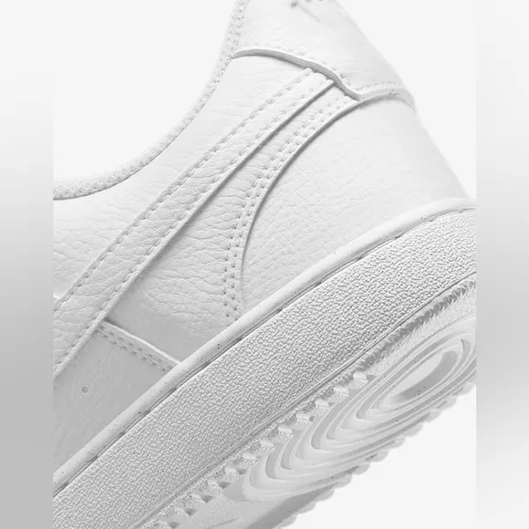 Nike | Men’s white Court Vision Low lace up sneakers, size 8.5