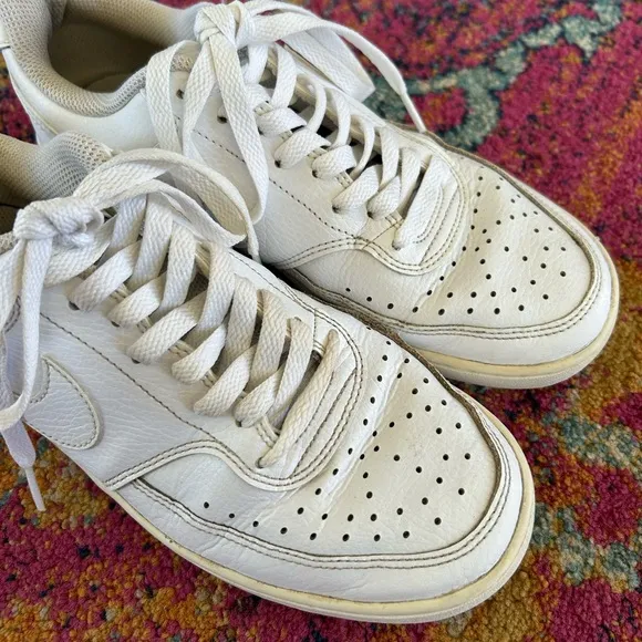 Nike | Men’s white Court Vision Low lace up sneakers, size 8.5