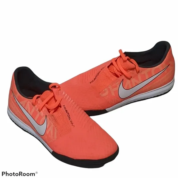 Nike Phantom soccer sneakers size 7US