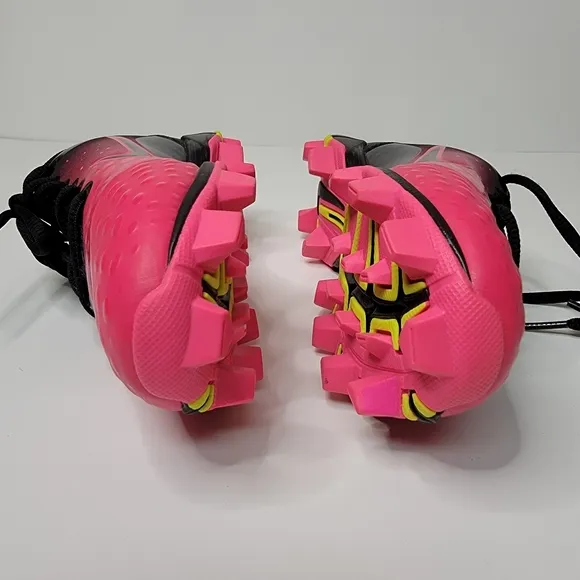 NIKE Pink and black Hyperdiamond FastFlex Softball/ soccer cleats shoes …
