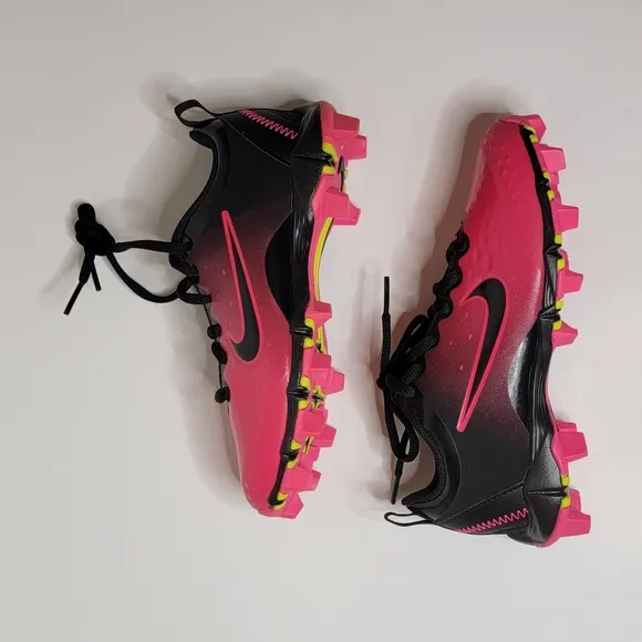 NIKE Pink and black Hyperdiamond FastFlex Softball/ soccer cleats shoes …