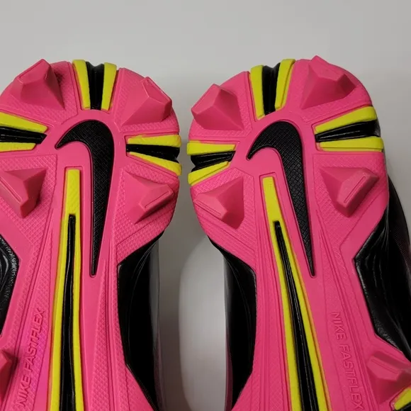 NIKE Pink and black Hyperdiamond FastFlex Softball/ soccer cleats shoes …