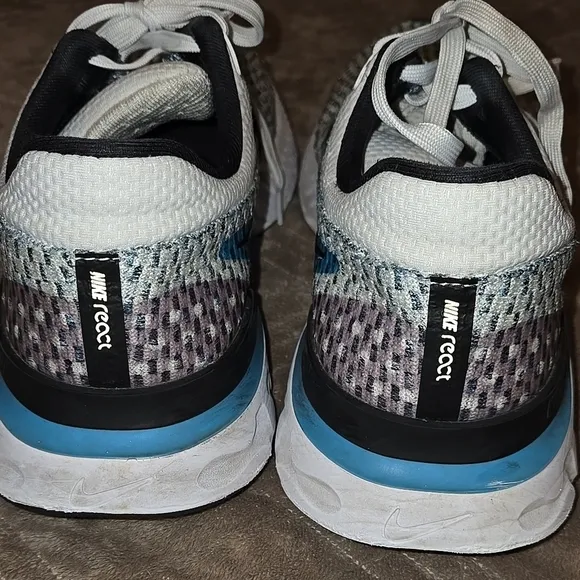 Nike React Flyknit Blue and White Running Shoes size 12