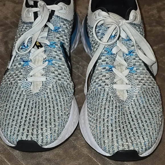 Nike React Flyknit Blue and White Running Shoes size 12