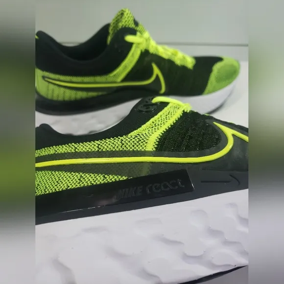 Nike React Infinity Run FlyKnit 2 Volt Black Training Running Sneakers Men 11.5