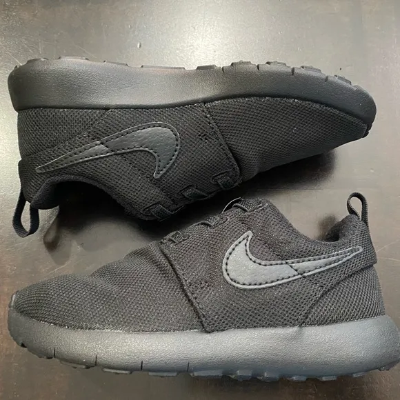 Nike Roshe One Toddler SLIP ON Sneakers