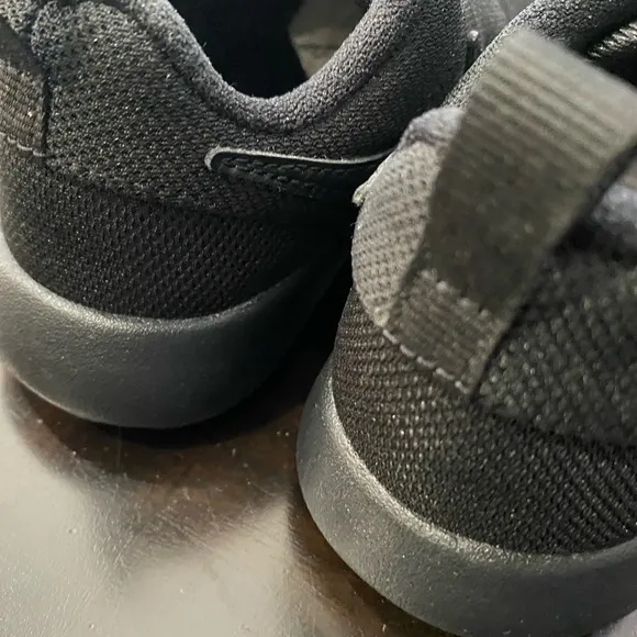 Nike Roshe One Toddler SLIP ON Sneakers